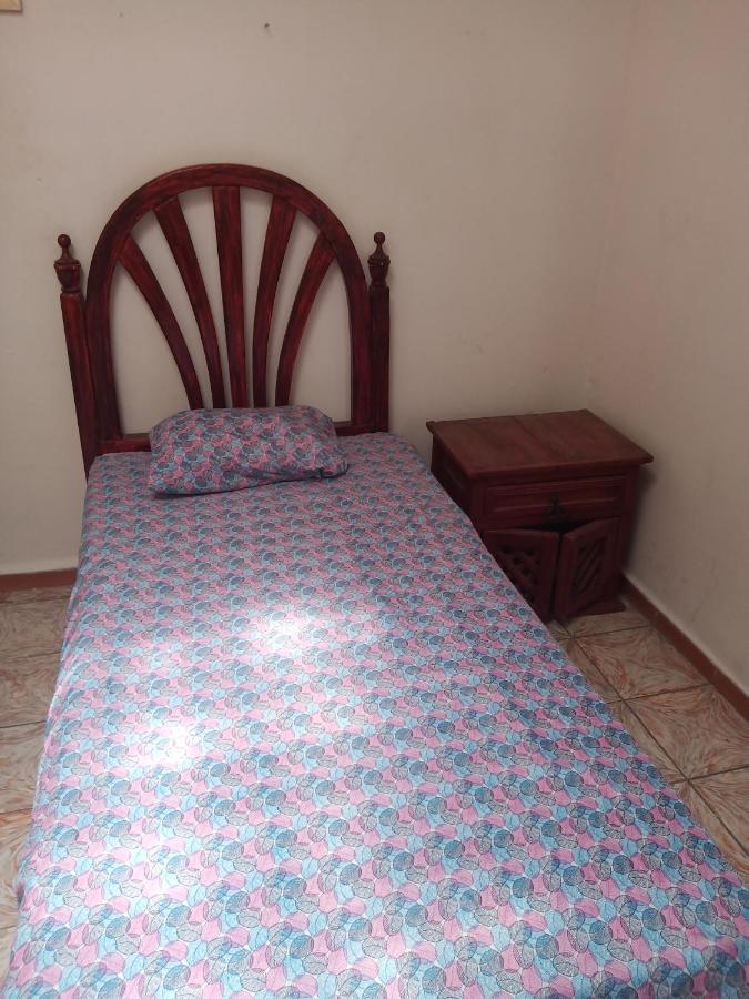Quiroz House Ξενοδοχείο Λεόν Εξωτερικό φωτογραφία